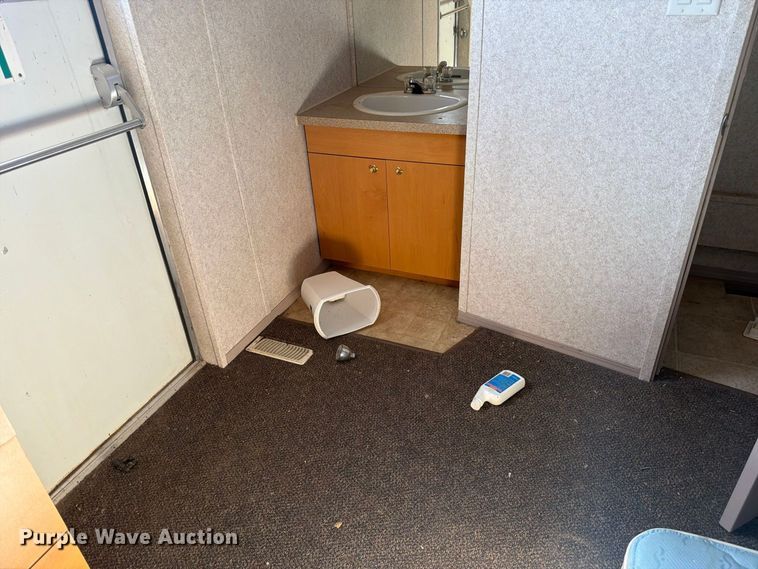 image for item EW2259 Auburn skid mounted living quarters