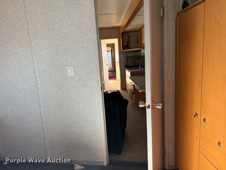 image for item EW2259 Auburn skid mounted living quarters