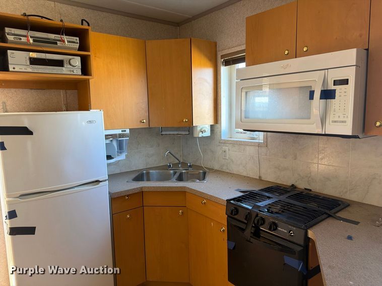 image for item EW2259 Auburn skid mounted living quarters