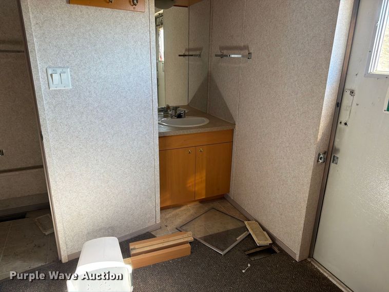 image for item EW2259 Auburn skid mounted living quarters