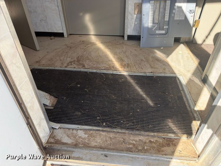 image for item EW2260 Roadway Trailers Wellsite skid mounted living quarters