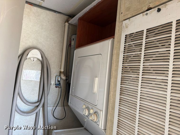 image for item EW2260 Roadway Trailers Wellsite skid mounted living quarters