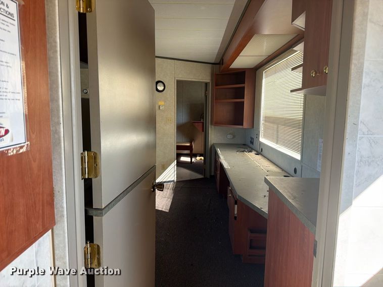 image for item EW2260 Roadway Trailers Wellsite skid mounted living quarters