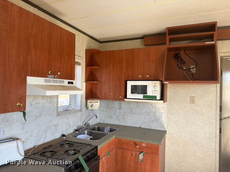 image for item EW2260 Roadway Trailers Wellsite skid mounted living quarters