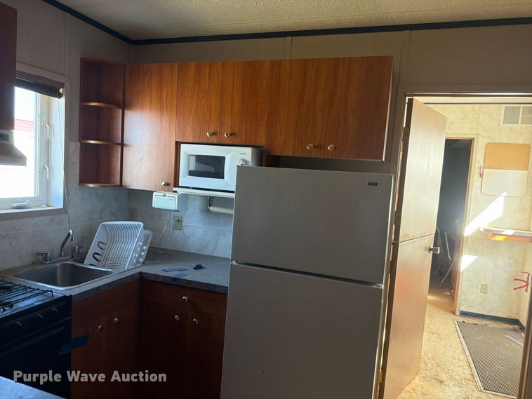 image for item EW2262 Roadway Trailers Wellsite skid mounted living quarters