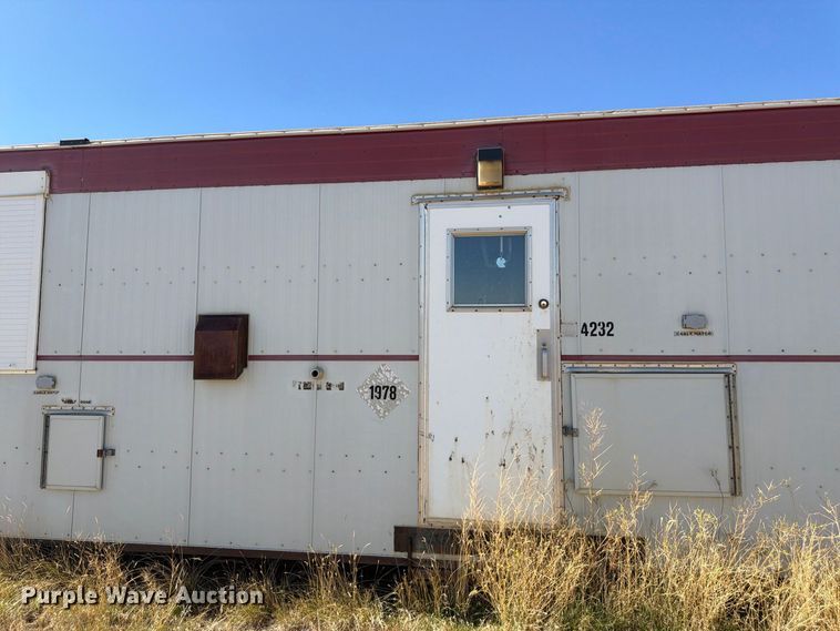 image for item EW2265 Denille Industries ENG-GEO-4232 skid mounted living quarters