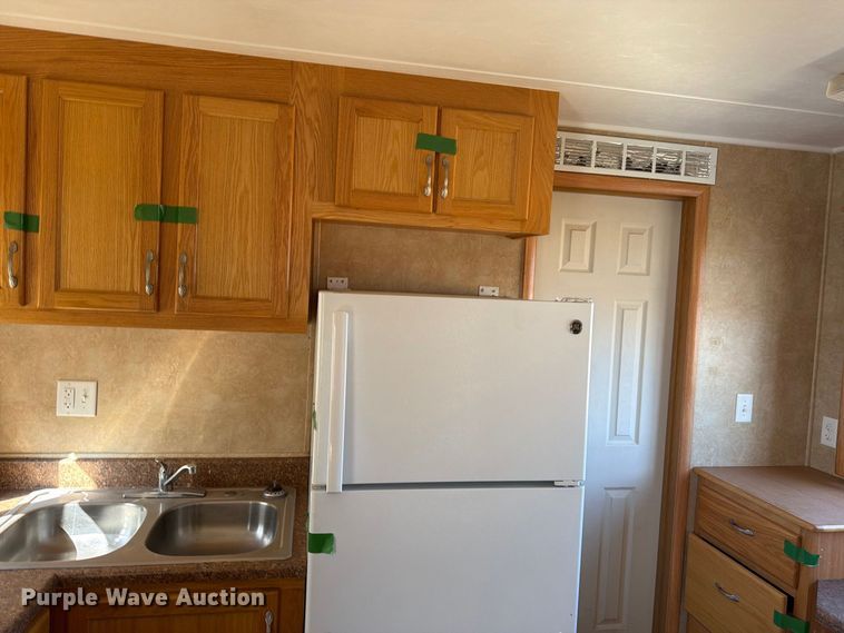 image for item EW2267 Teton Buildings skid mounted living quarters
