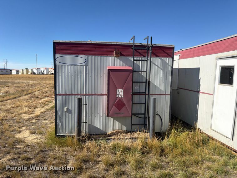 image for item EW2269 Auburn FNG/GEO-4250 skid mounted living quarters