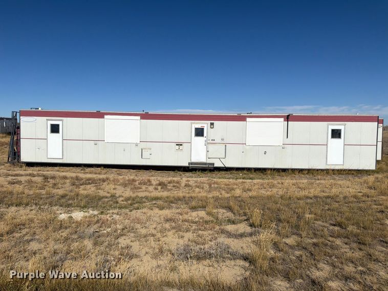 image for item EW2269 Auburn FNG/GEO-4250 skid mounted living quarters