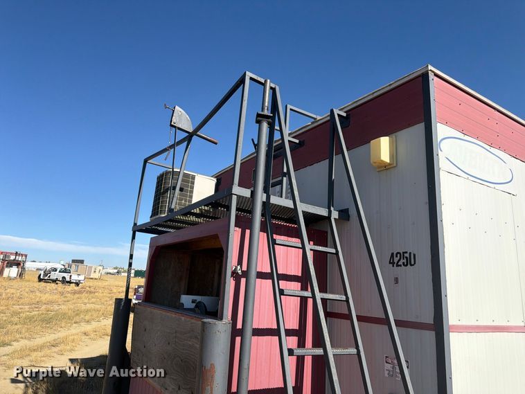 image for item EW2269 Auburn FNG/GEO-4250 skid mounted living quarters