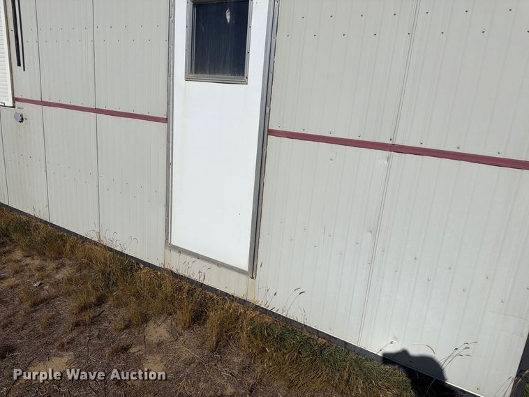 image for item EW2269 Auburn FNG/GEO-4250 skid mounted living quarters