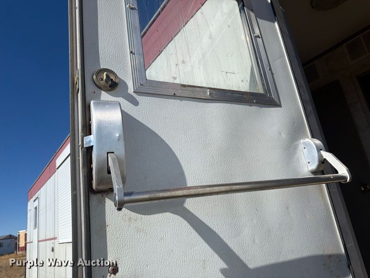 image for item EW2269 Auburn FNG/GEO-4250 skid mounted living quarters
