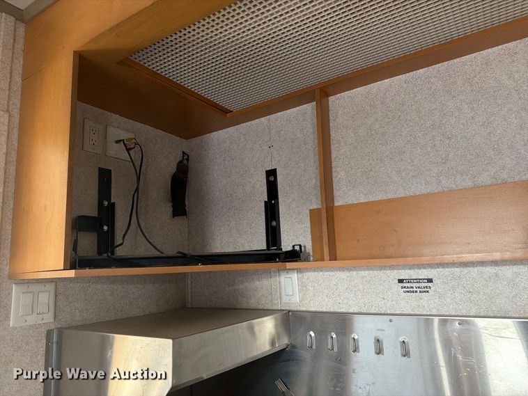 image for item EW2269 Auburn FNG/GEO-4250 skid mounted living quarters
