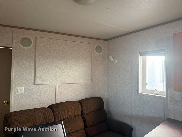 image for item EW2269 Auburn FNG/GEO-4250 skid mounted living quarters