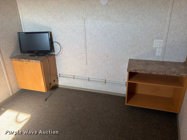 image for item EW2269 Auburn FNG/GEO-4250 skid mounted living quarters