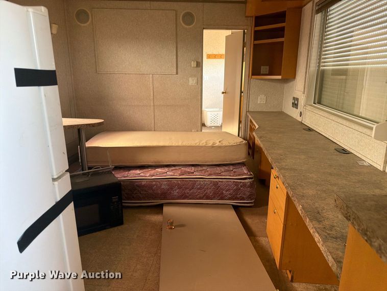 image for item EW2269 Auburn FNG/GEO-4250 skid mounted living quarters