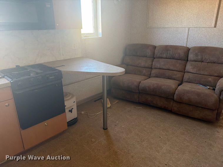 image for item EW2270 Auburn 4311-GEOLOGIST/ENGINEER skid mounted office