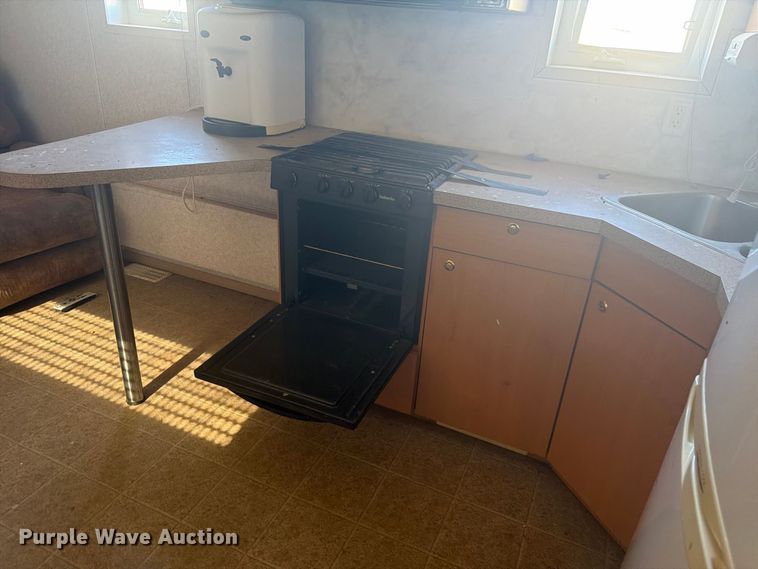 image for item EW2270 Auburn 4311-GEOLOGIST/ENGINEER skid mounted office
