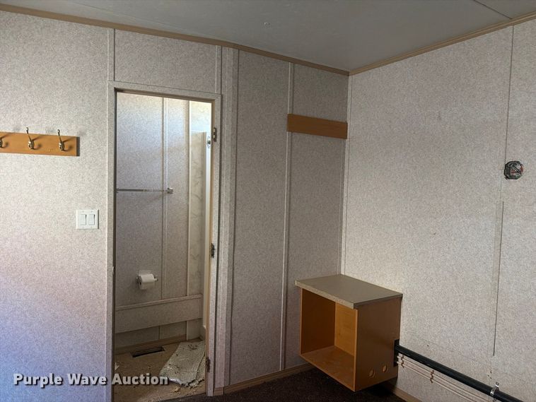 image for item EW2270 Auburn 4311-GEOLOGIST/ENGINEER skid mounted office