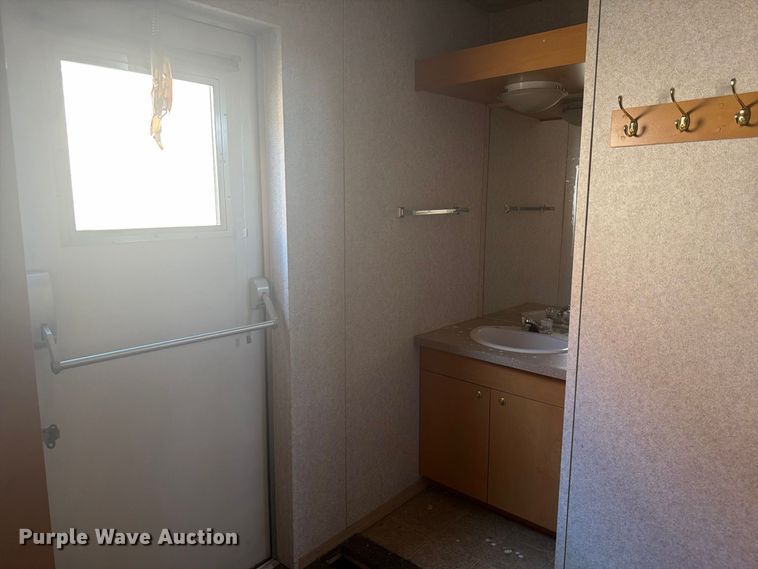 image for item EW2270 Auburn 4311-GEOLOGIST/ENGINEER skid mounted office