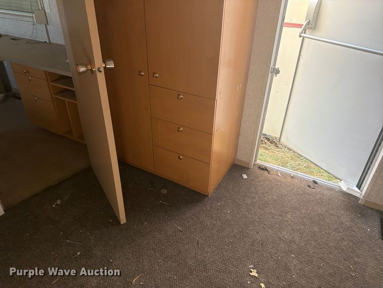image for item EW2270 Auburn 4311-GEOLOGIST/ENGINEER skid mounted office