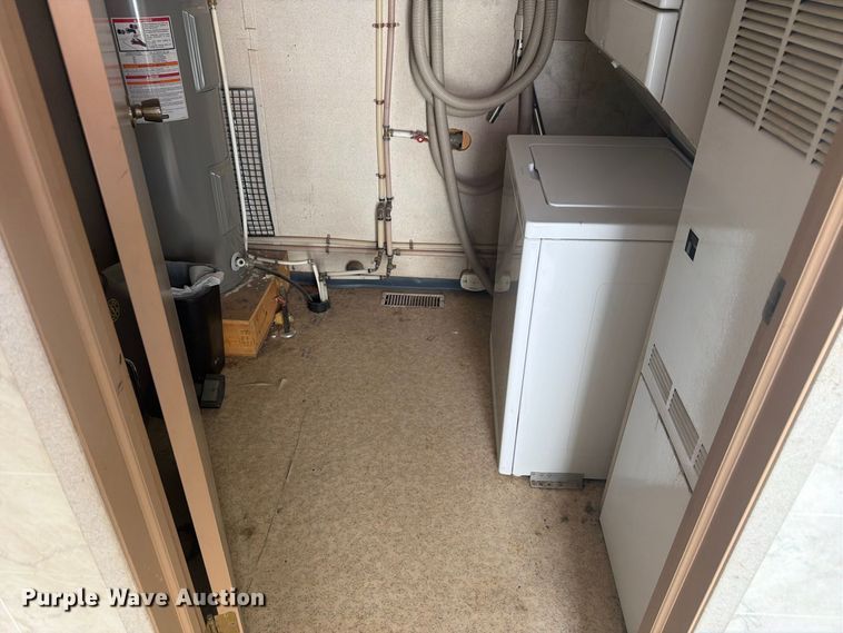 image for item EW2271 Auburn Wellsite skid mounted living quarters