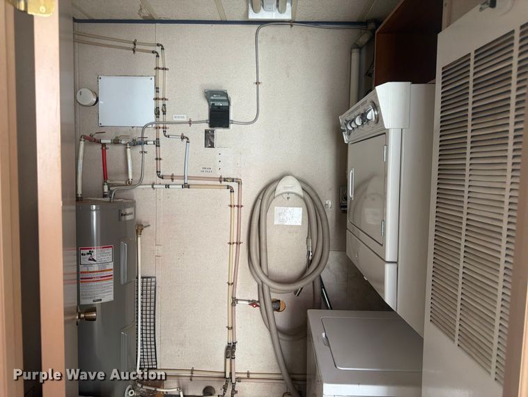 image for item EW2271 Auburn Wellsite skid mounted living quarters