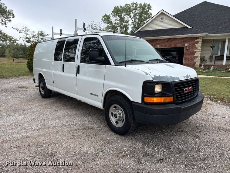 image for item EW4359 2003 GMC Savana 3500 van