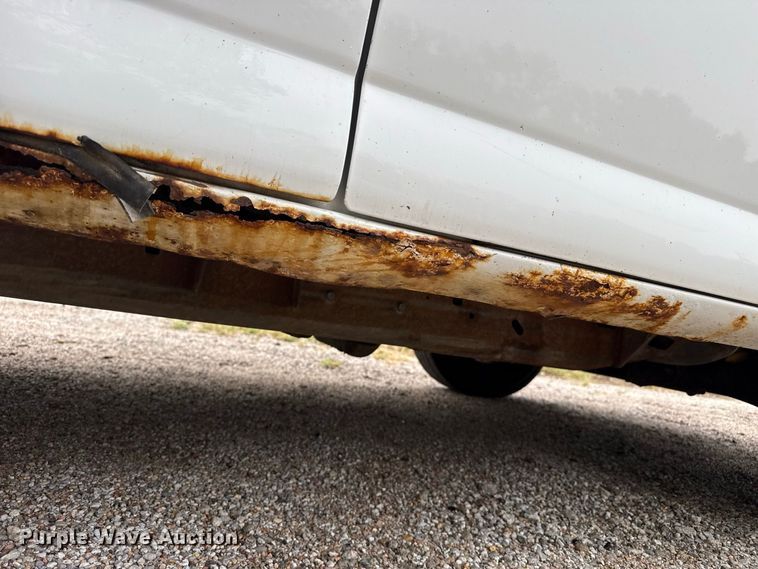 image for item EW4359 2003 GMC Savana 3500 van