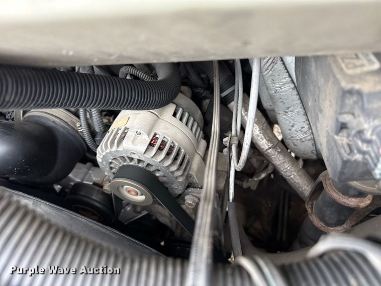 image for item EW4359 2003 GMC Savana 3500 van