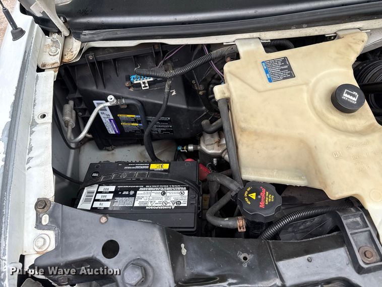 image for item EW4359 2003 GMC Savana 3500 van