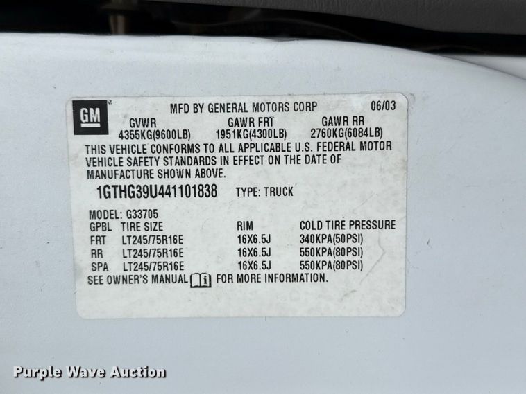 image for item EW4359 2003 GMC Savana 3500 van