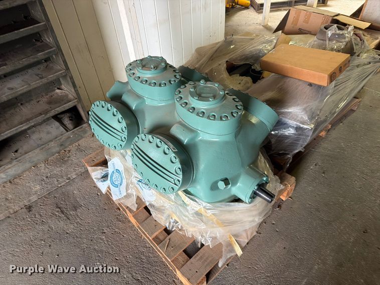 Carrier compressor motor