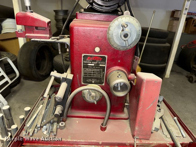 image for item EW4370 Sunnen LBA 550 honing machine