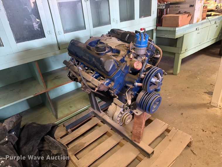 image for item EW4372 1965 Ford engine
