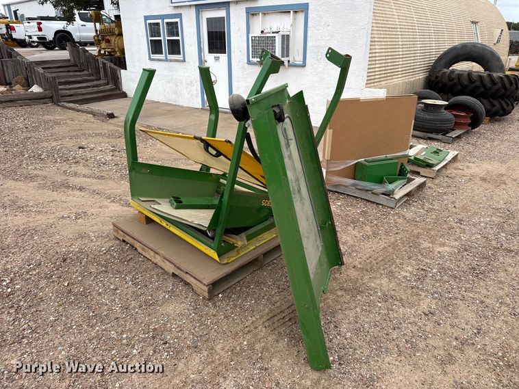 image for item EW4391 John Deere F935 mower cab kit