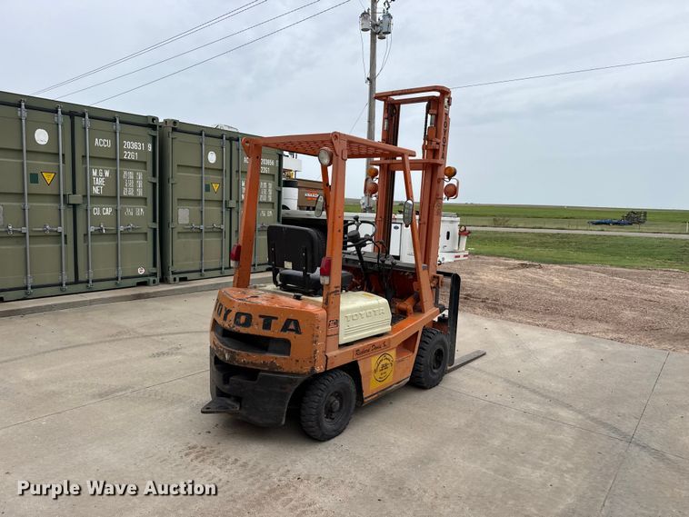 image for item EW4392 1999 Toyota FG18 forklift