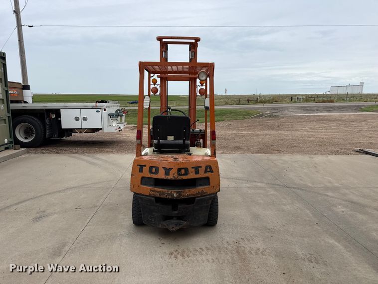 image for item EW4392 1999 Toyota FG18 forklift