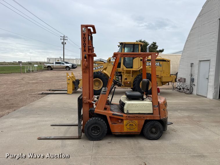 image for item EW4392 1999 Toyota FG18 forklift