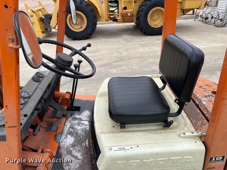 image for item EW4392 1999 Toyota FG18 forklift