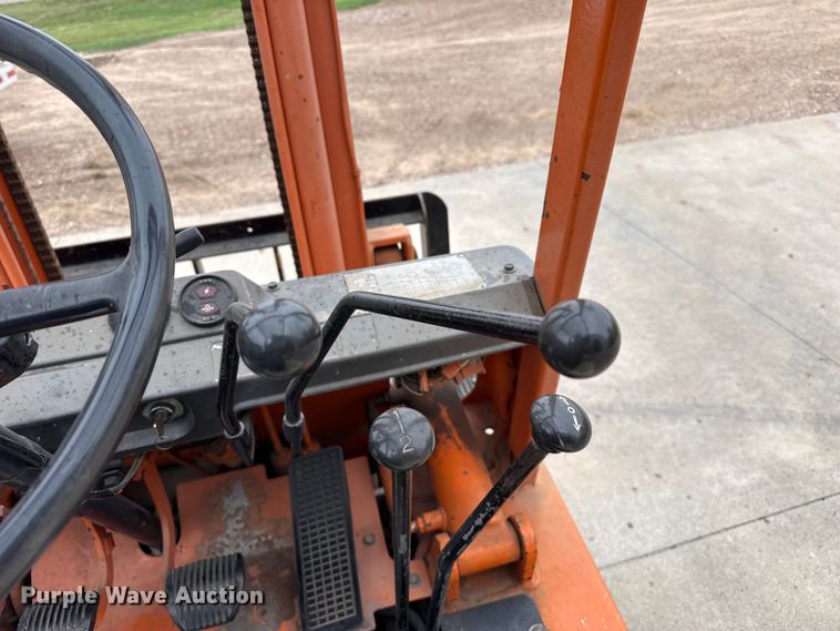 image for item EW4392 1999 Toyota FG18 forklift