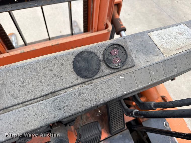 image for item EW4392 1999 Toyota FG18 forklift