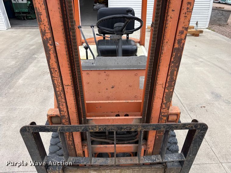image for item EW4392 1999 Toyota FG18 forklift