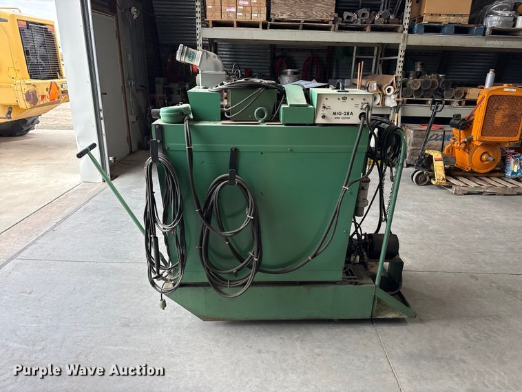image for item EW4393 Linde UCC-305 welder