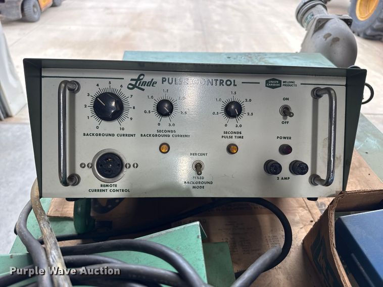image for item EW4393 Linde UCC-305 welder