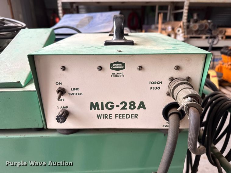 image for item EW4393 Linde UCC-305 welder