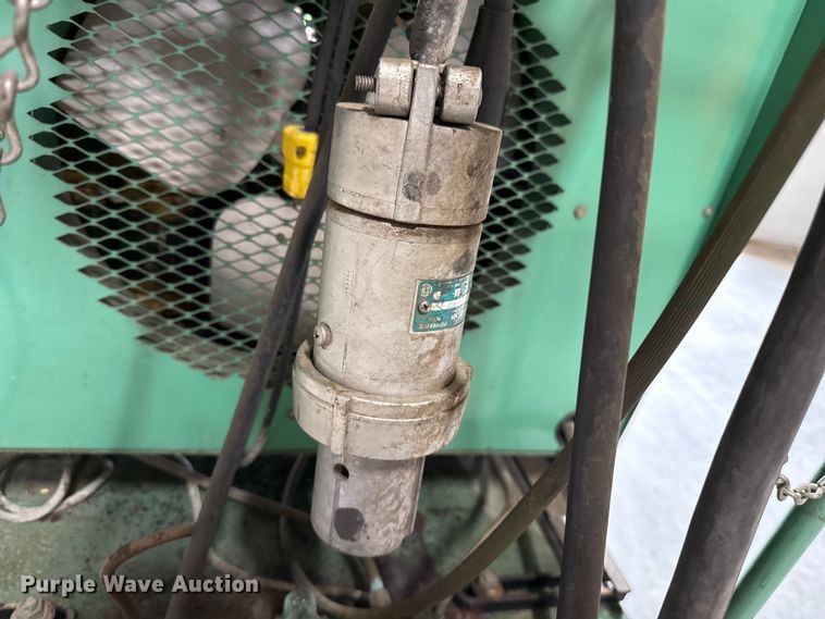 image for item EW4393 Linde UCC-305 welder