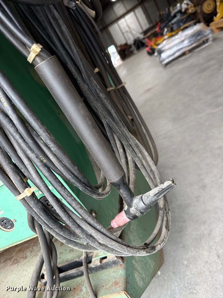 image for item EW4393 Linde UCC-305 welder