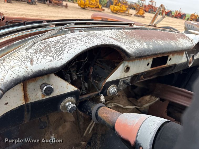 image for item EW4476 Chevrolet Belair sedan