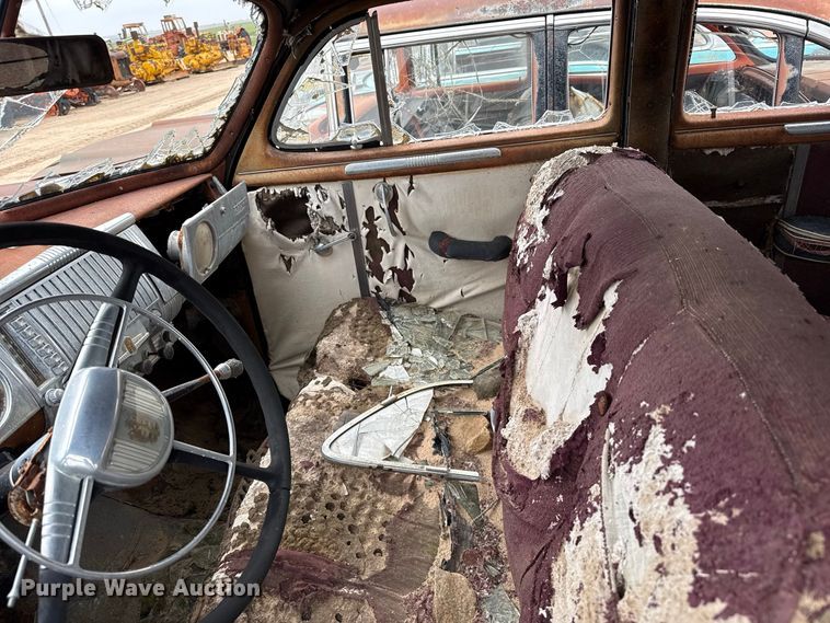 image for item EW4482 Dodge sedan